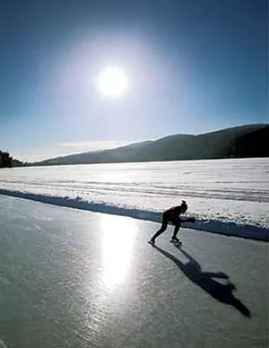 Ice skater on the lake - FILE: JEB WALLACE-BRODEUR