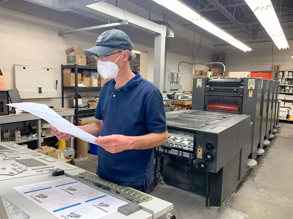 Pressroom supervisor Wayne Foell - EVA SOLLBERGER ©️ SEVEN DAYS