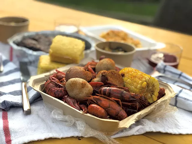 Crawfish boil from Southern Smoke - JORDAN BARRY ©️ SEVEN DAYS