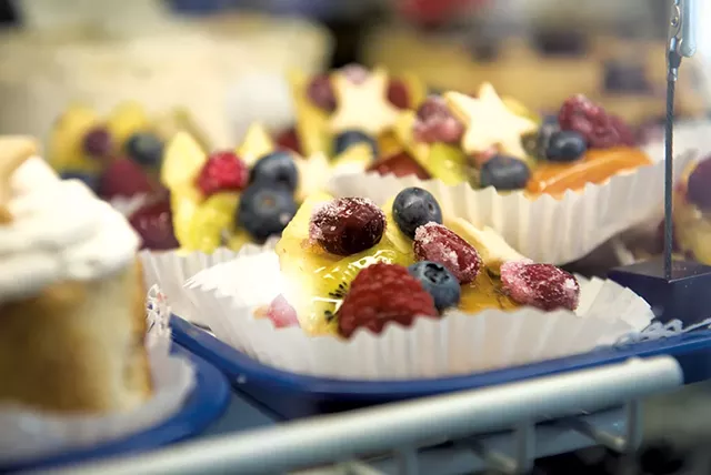 Fruit tarts at Otter Creek Bakery - CALEB KENNA