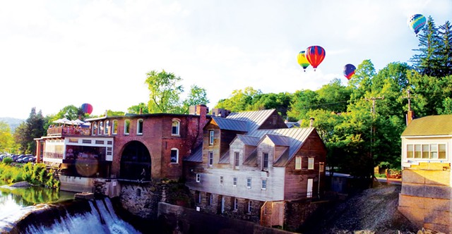 Quechee Hot Air Balloon Craft and Music Festival - STEPHEN MEASE