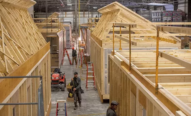 The production floor at Huntington Homes - JEB WALLACE-BRODEUR