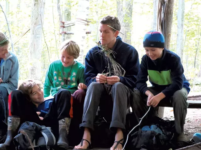 O'Connor with students - MATTHEW THORSEN