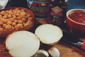 curried chickpeas ingredients - ERINN SIMON