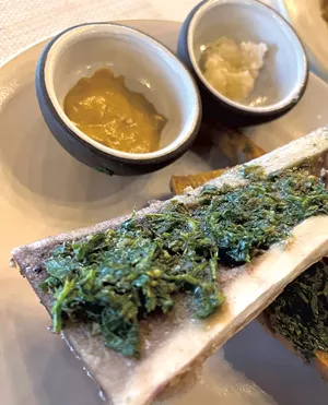Roasted bone marrow - JORDAN BARRY ©️ SEVEN DAYS