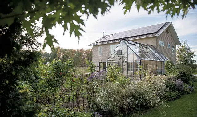 The Lindermeyrs' environmentally sustainable home and glass greenhouse - DARIA BISHOP