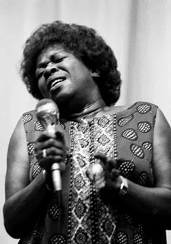 Sarah Vaughan - PHOTOS COURTESY OF DEE/CREATIVE MUSIC PHOTOGRAPHY