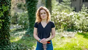 Singer-Songwriter Alice Howe Returns to Stowe, This Time to Play