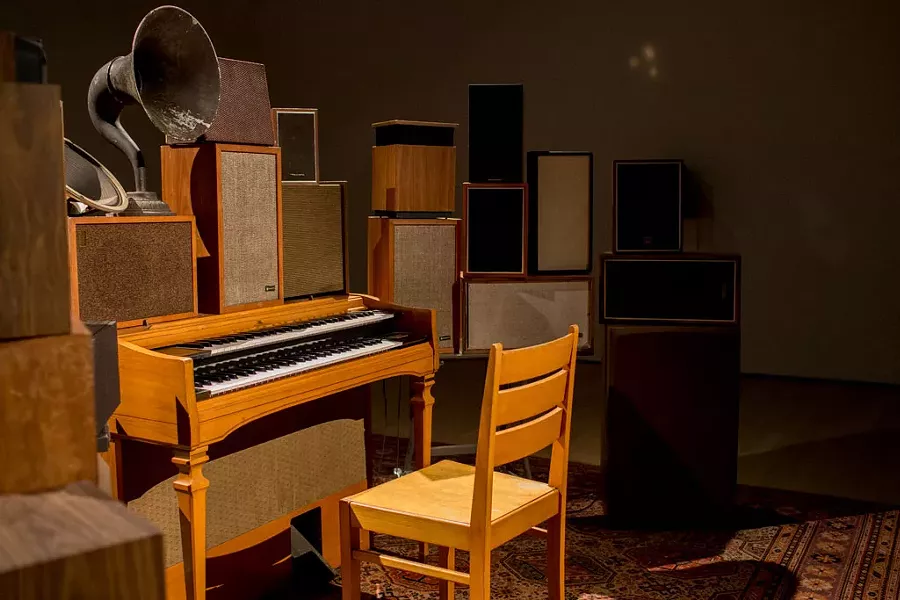 "The Poetry Machine" by Janet Cardiff and George Bures Miller - PHOTOS COURTESY OF SEBASTIEN ROY / MACM