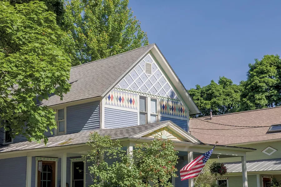 A John Roberts home at 73 Mansfield Avenue in Burlington - OLIVER PARINI