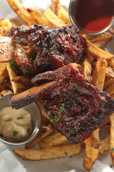 Braised short ribs at Brown Dog Bistro - MATTHEW THORSEN