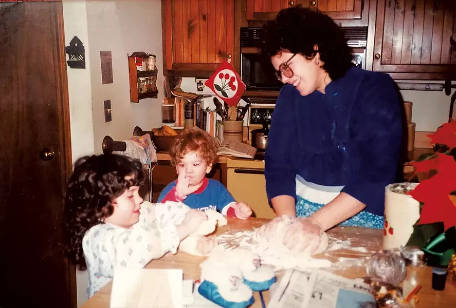 Evan Ross (center) making cookies as a child - COURTESY OF EVAN ROSS