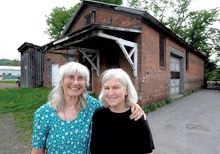 Carolyn Shapiro and Karen Lane - JEB WALLACE-BRODEUR