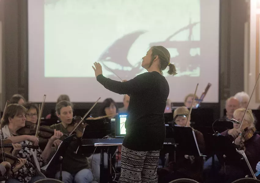 Conductor Anne Decker leads the Montpelier Chamber Orchestra - JEB WALLACE-BRODEUR