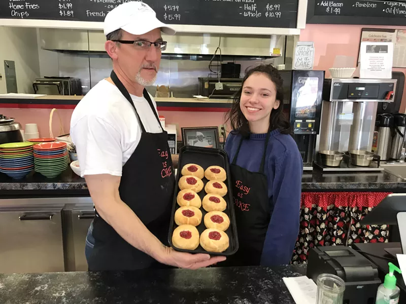 Jeff and Brooklynn Goller with raspberry kolache - SALLY POLLAK