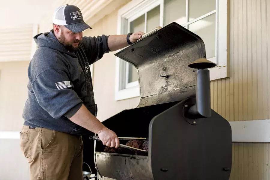 Darrell Langworthy using a smoker - OLIVER PARINI