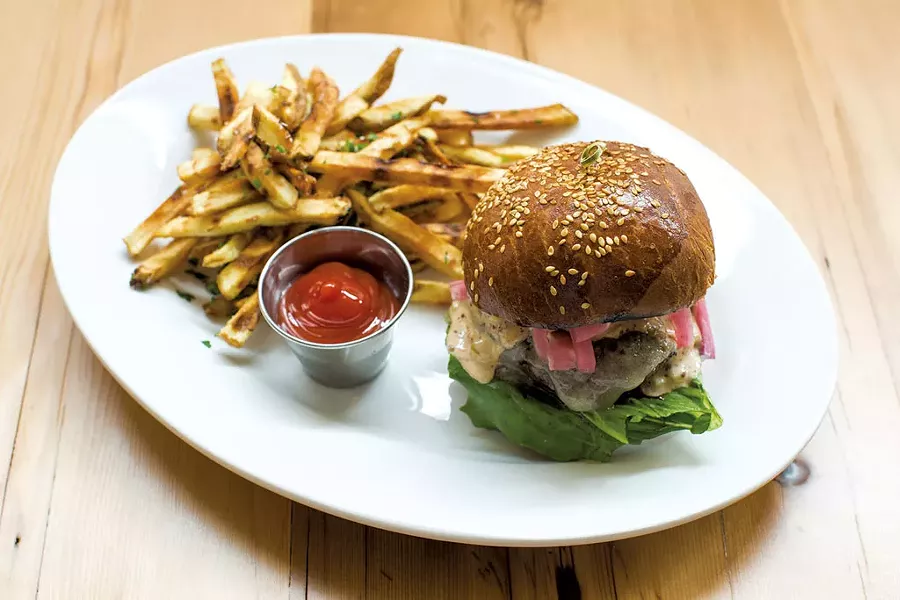 Burger - SHEM ROOSE