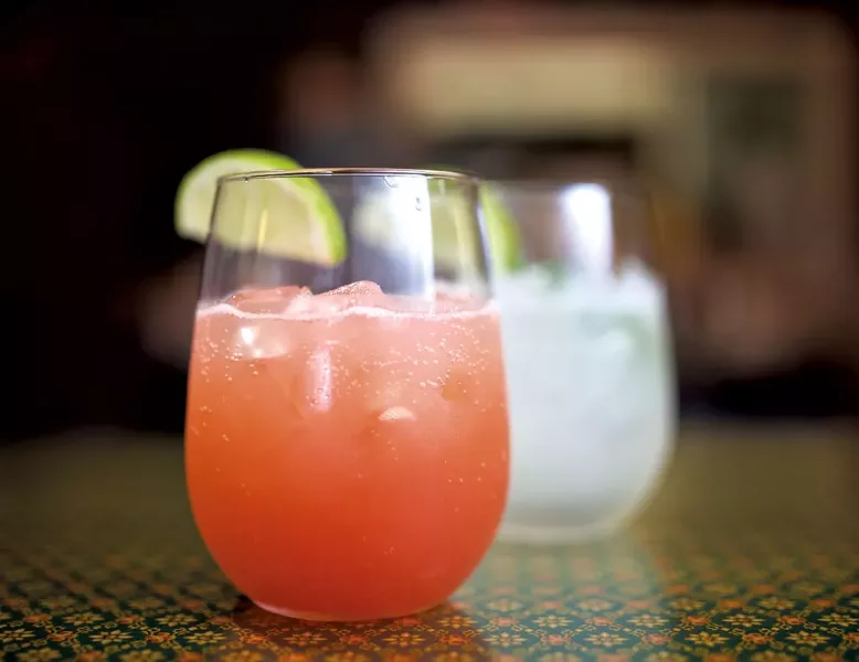 Prosecco spritzers - BEN DEFLORIO