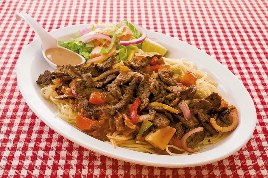 Somali beef with noodles at Kismayo Kitchen - OLIVER PARINI