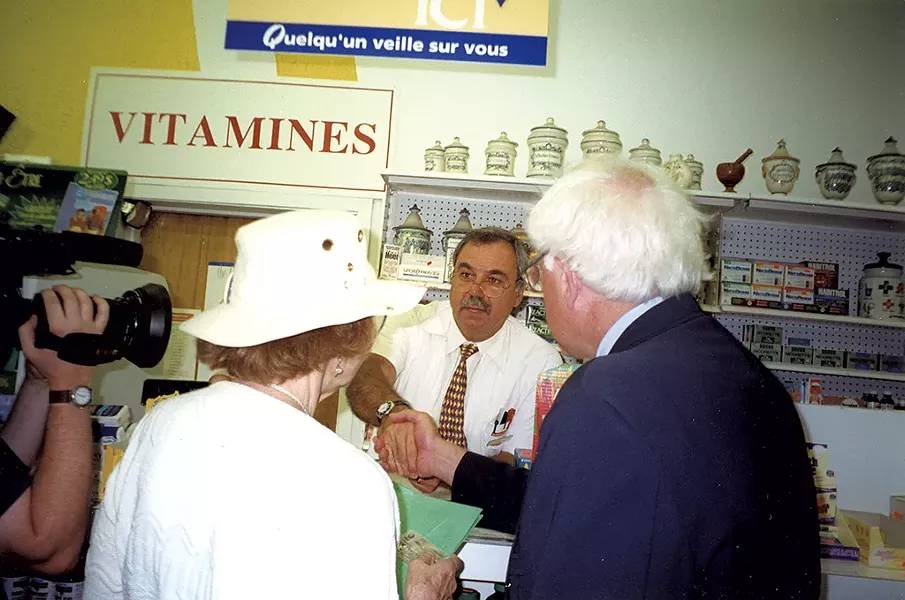 Ruthmary Jeffries and Bernie Sanders greet pharmacist Kevork Ohanian in Montréal - COURTESY OF BERNIE 2020