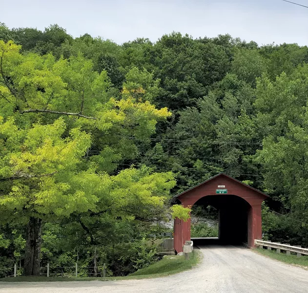 The West Arlington Covered Bridge - JORDAN BARRY ©️ SEVEN DAYS