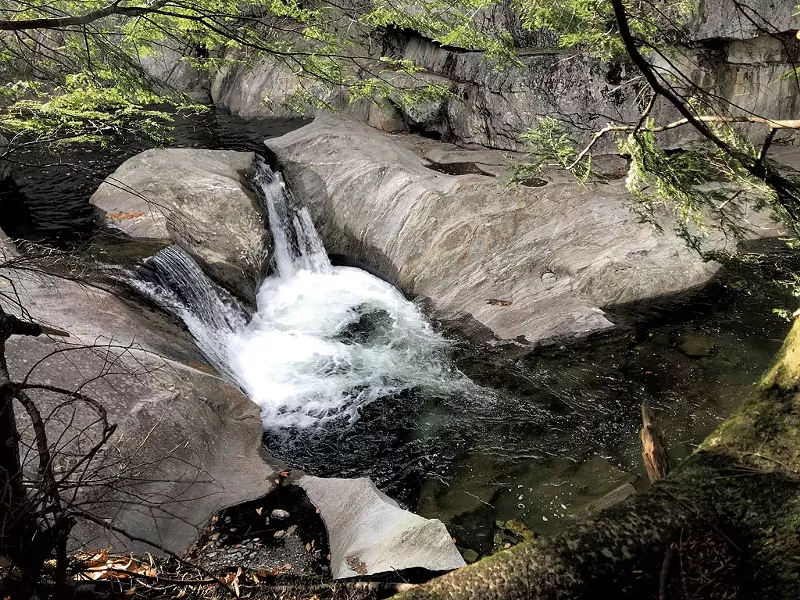 Warren Falls - CHELSEA EDGAR ©️ SEVEN DAYS