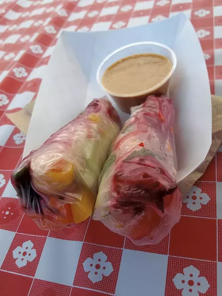 Spring rolls from Farmers & Foragers - ETHAN DE SEIFE