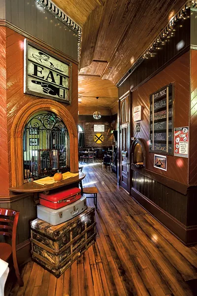 The bar at Windsor Station Restaurant & Barroom - TOM MCNEILL