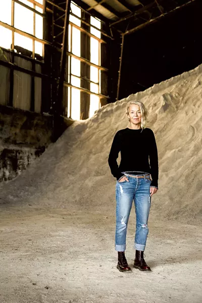 Erika Senft Miller at the salt shed - OLIVER PARINI