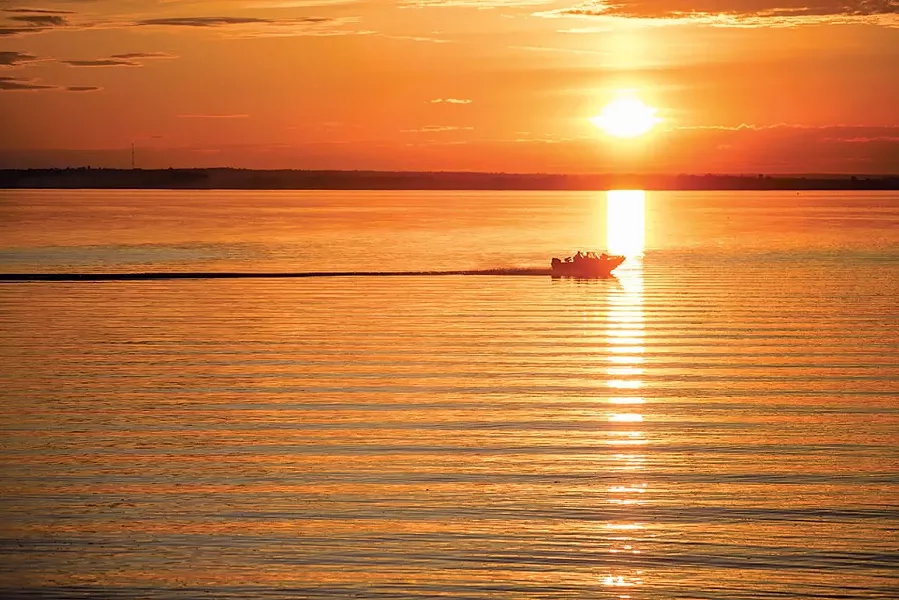 Power boating in Lake Champlain - FILE: OLIVER PARINI