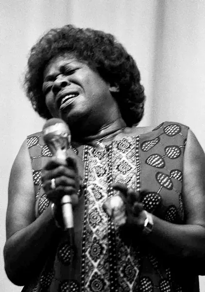 Sarah Vaughan - PHOTOS COURTESY OF DEE/CREATIVE MUSIC PHOTOGRAPHY