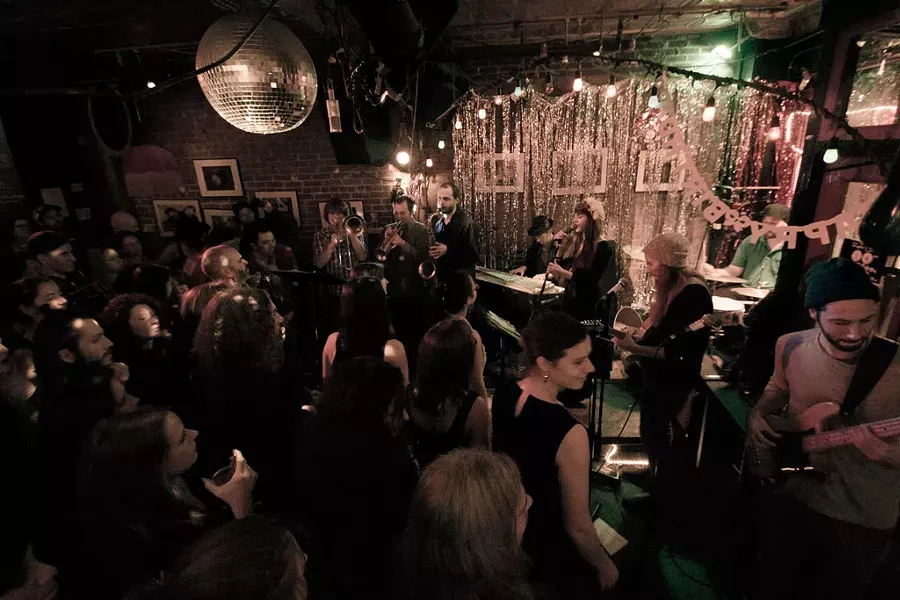 Kat Wright performing at Radio Bean - CREDIT: BLOOM MACHINE PHOTOGRAPHY
