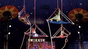 Circus Smirkus rope act performers