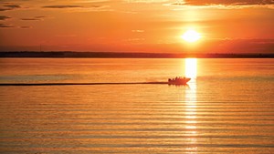 Power boating in Lake Champlain