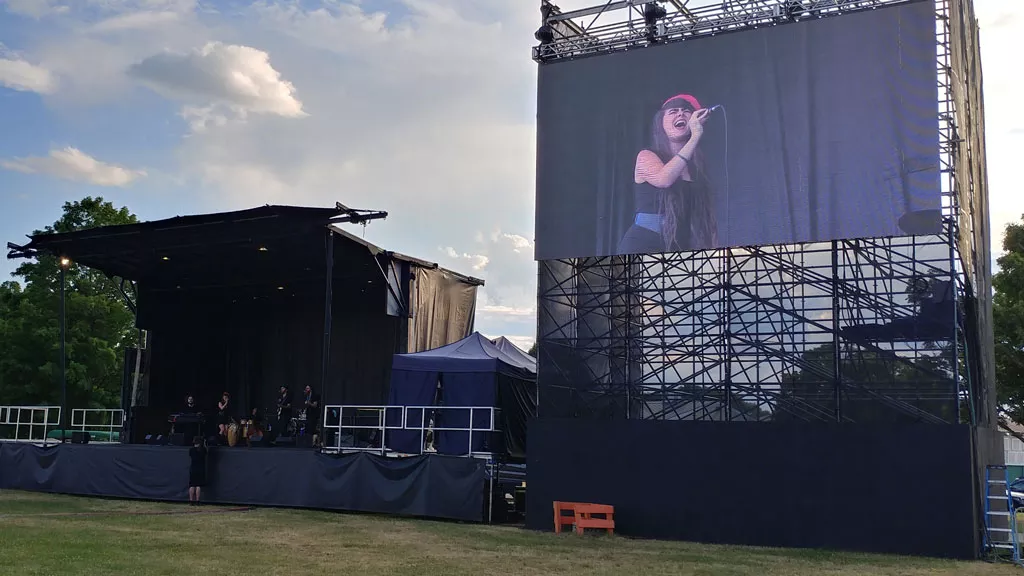 Kat Wright performing at Higher Ground's Drive-In Experience - JORDAN ADAMS