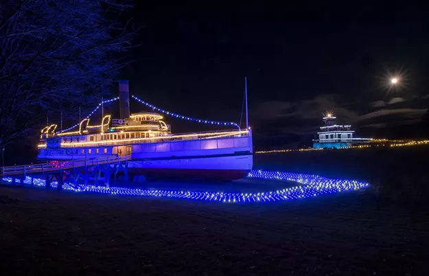 'Winter Lights' at Shelburne Museum Is a Holiday Spectacle - Vimarsana News