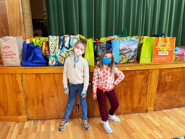 Mitzvah Day: Seventh Graders From Ohavi Zedek Make an Impact - Vimarsana News