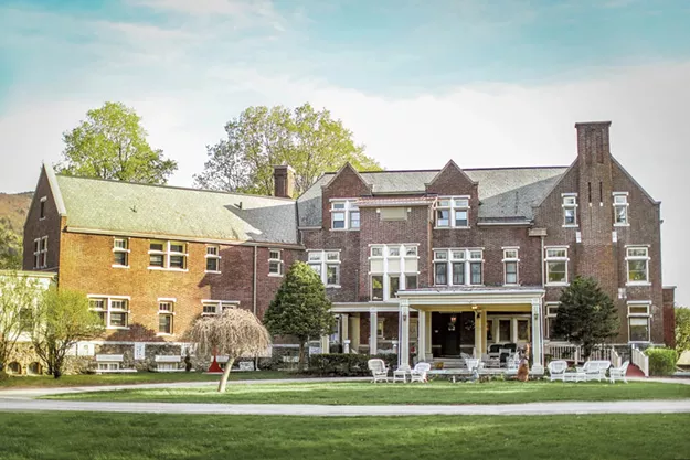 Guests Become Part of the Family at Manchester's Wilburton Resort - Vimarsana News