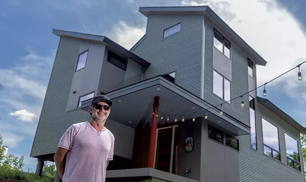 With a Small Crew, Charlotte Builder Damien Helem Prioritizes Creativity and Quality - Vimarsana News