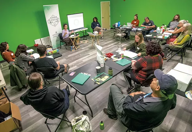 A Cannabis Nurse Trains Dispensary Staff and Consumers in Cutting-Edge Weed Science - Vimarsana News