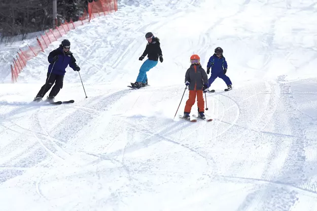In Vermont, Fifth Graders Ski and Snowboard for Free - Vimarsana News