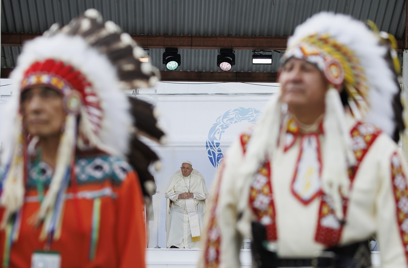 Slog PM: Shootings in British Columbia and Dallas, the Pope Apologizes for Cultural Genocide, Meet the Northern Giant Hornet - Vimarsana News