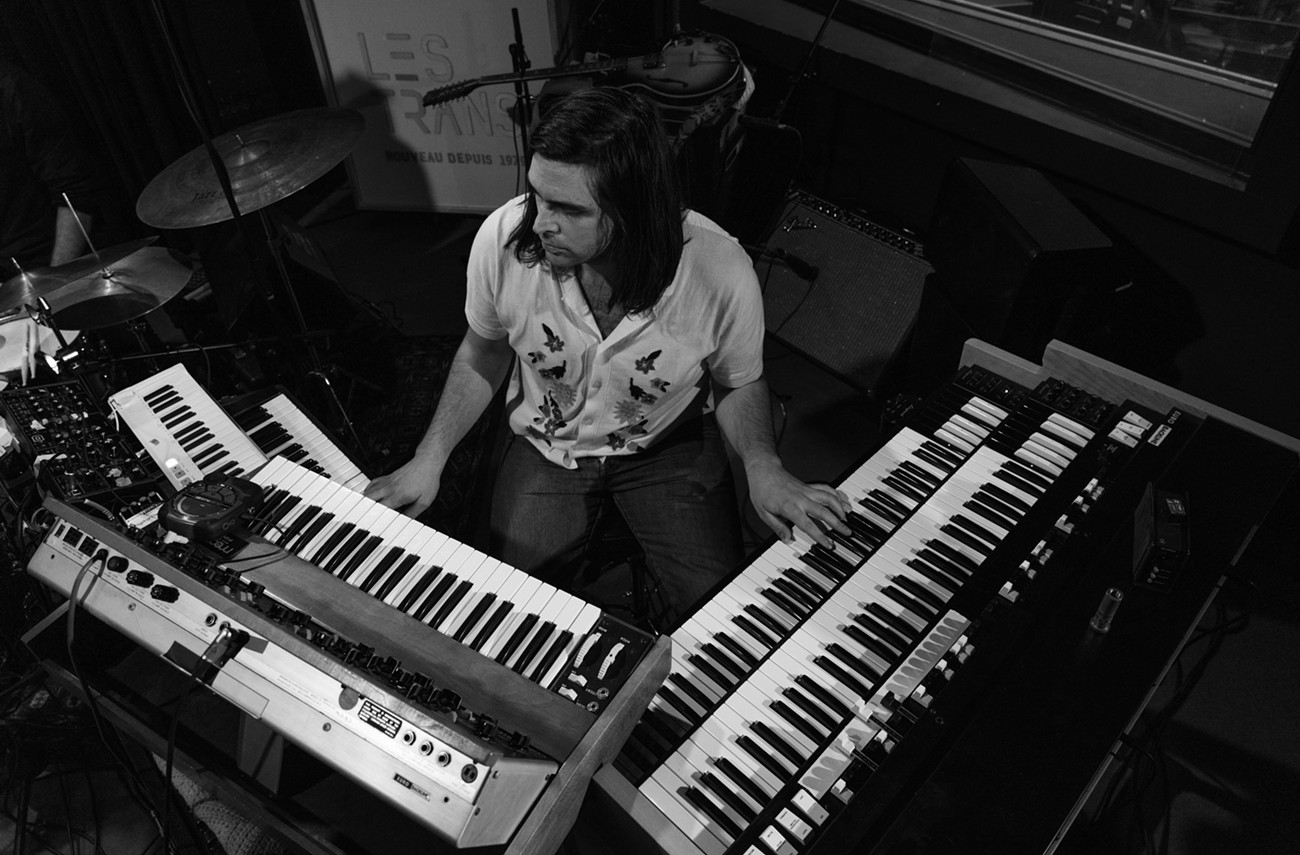 Flore Laurentienne's Elegant Minimalism and Bill Horist's Oceanic