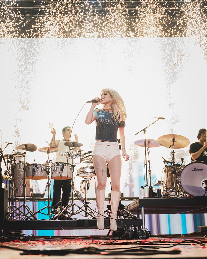 Photos from Last Night's Paramore Concert The Stranger