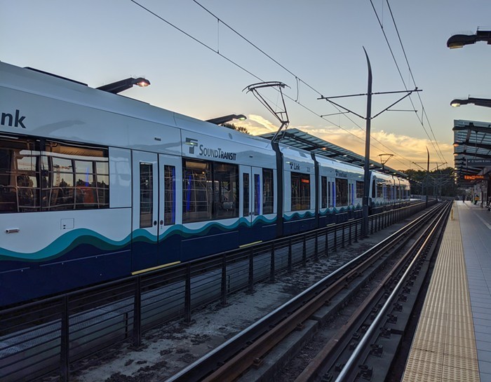Slog AM: 500,000 Venezuelan Immigrants Get Work Permits, Rupert Murdoch to Step Down, and I'm Begging Sound Transit to Get Its Shit Together - Vimarsana News