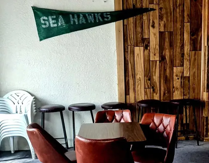 Slog AM: ICE Left a $200 million Hole In Minneapolis’s Economy, Waymo Uses DoorDash to Close the Doors of Its Cars, Will the Seahawks Visit the White House?