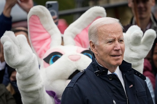 Slog PM: Flu Kills 13 in Washington State, Seattle Human Rights Commission Delays Condemning Sweeps (Again), and Biden Wants South Carolina to Vote First in the Presidential Primary