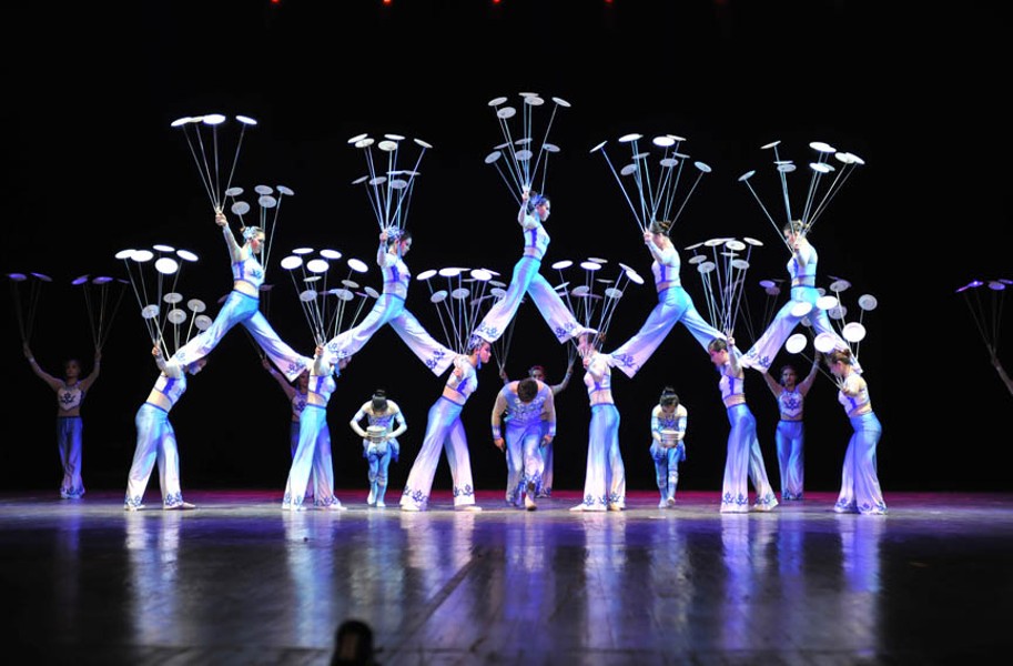 The National Acrobats of the People's Republic of China | Night and Day |  Style Weekly - Richmond, VA local news, arts, and events.