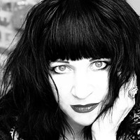 Interview: No Wave Iconoclast Lydia Lunch Recasts Herself as a Spoken-Word Maverick