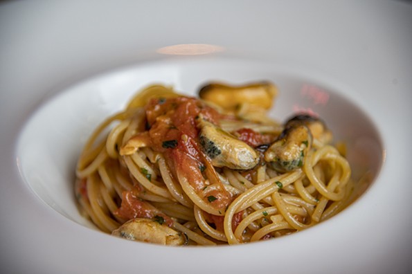 Spaghetti Cozze e Pomodorini (mussels, cherry tomato, Puglia olive oil). - SCOTT ELMQUIST
